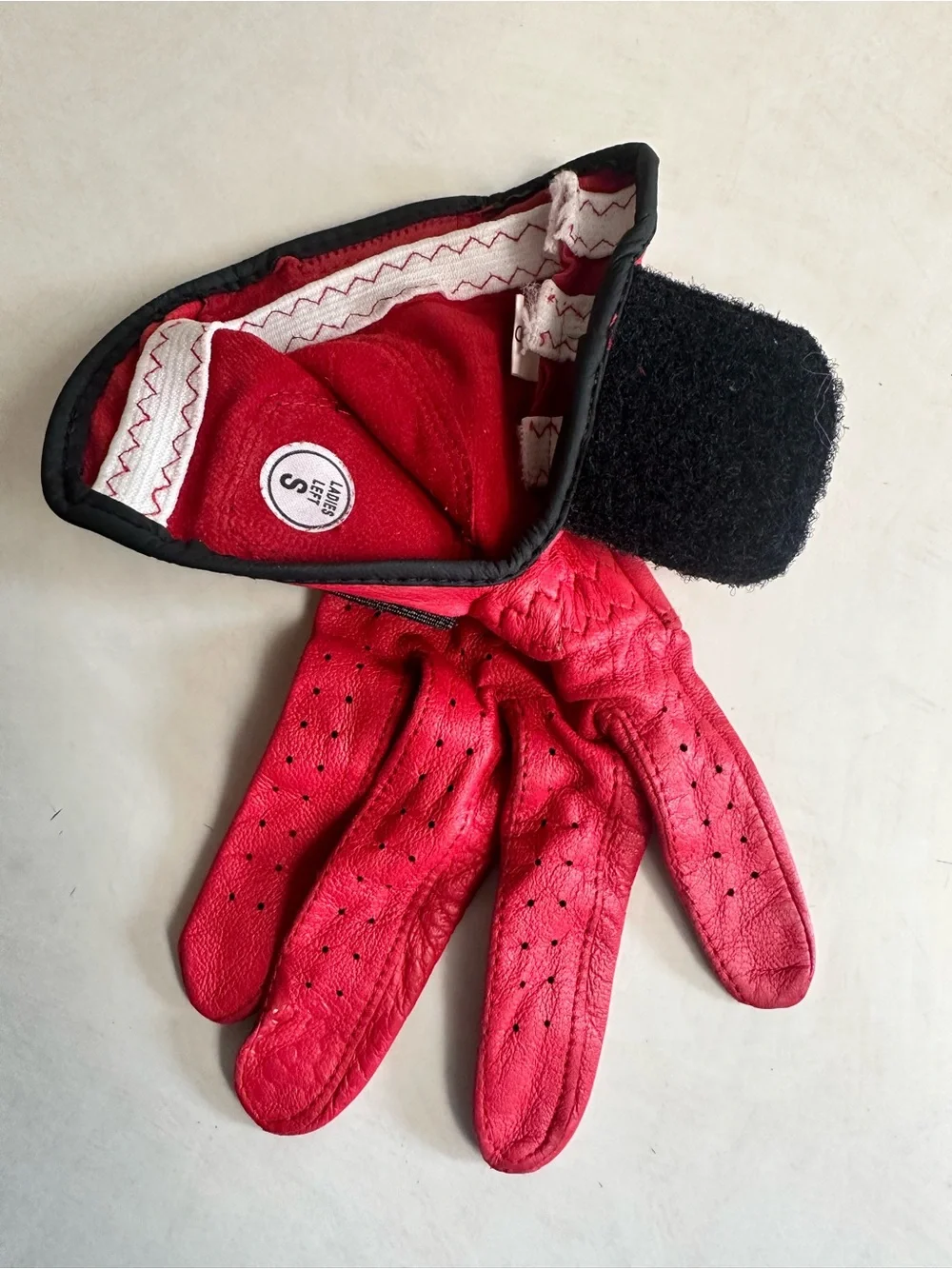 BD Bender Golf Glove- Left Hand